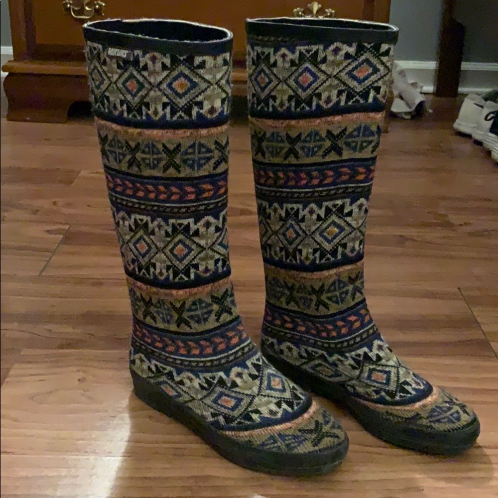 MUKLUKS Rainboots sz 8